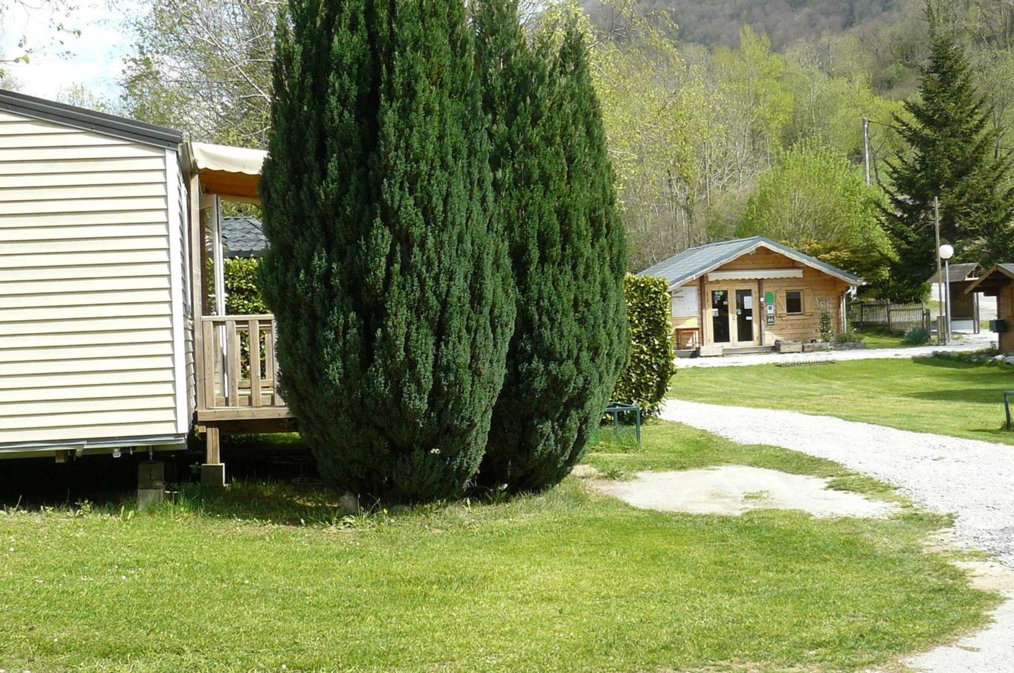 Camping Le Rey Louvie Juzon Εξωτερικό φωτογραφία
