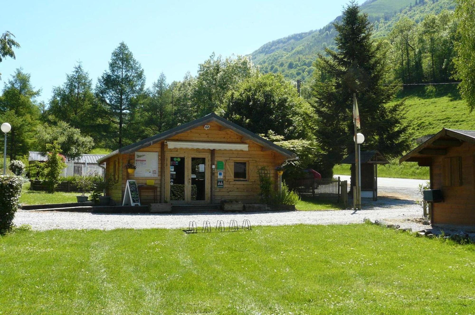 Camping Le Rey Louvie Juzon Εξωτερικό φωτογραφία