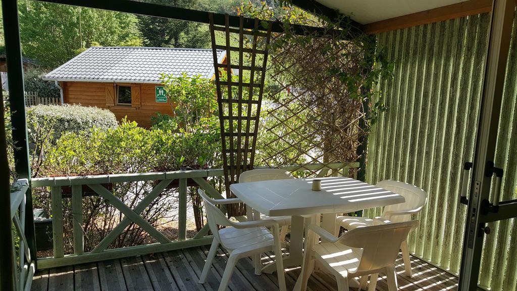 Camping Le Rey Louvie Juzon Εξωτερικό φωτογραφία