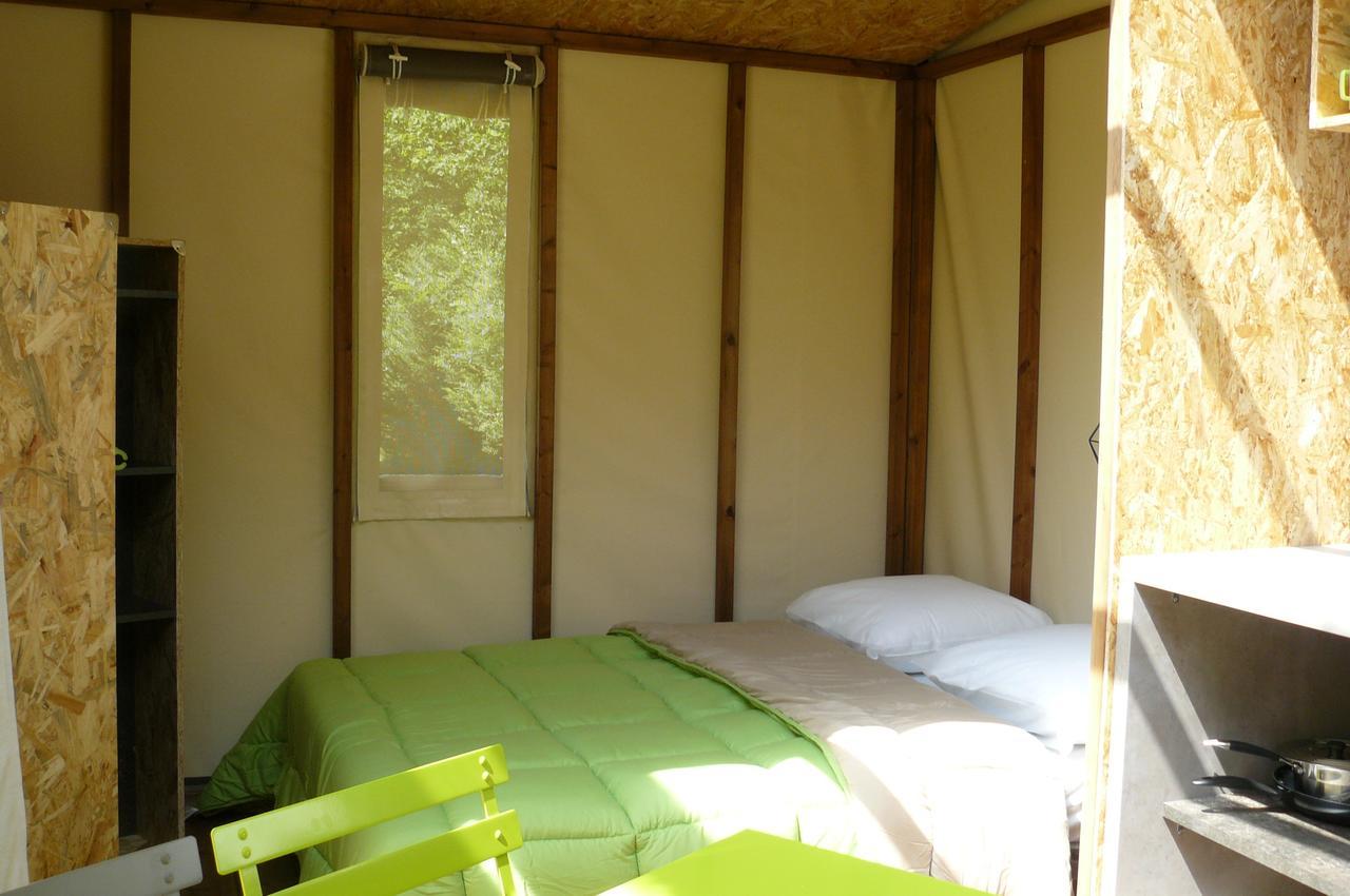 Camping Le Rey Louvie Juzon Εξωτερικό φωτογραφία