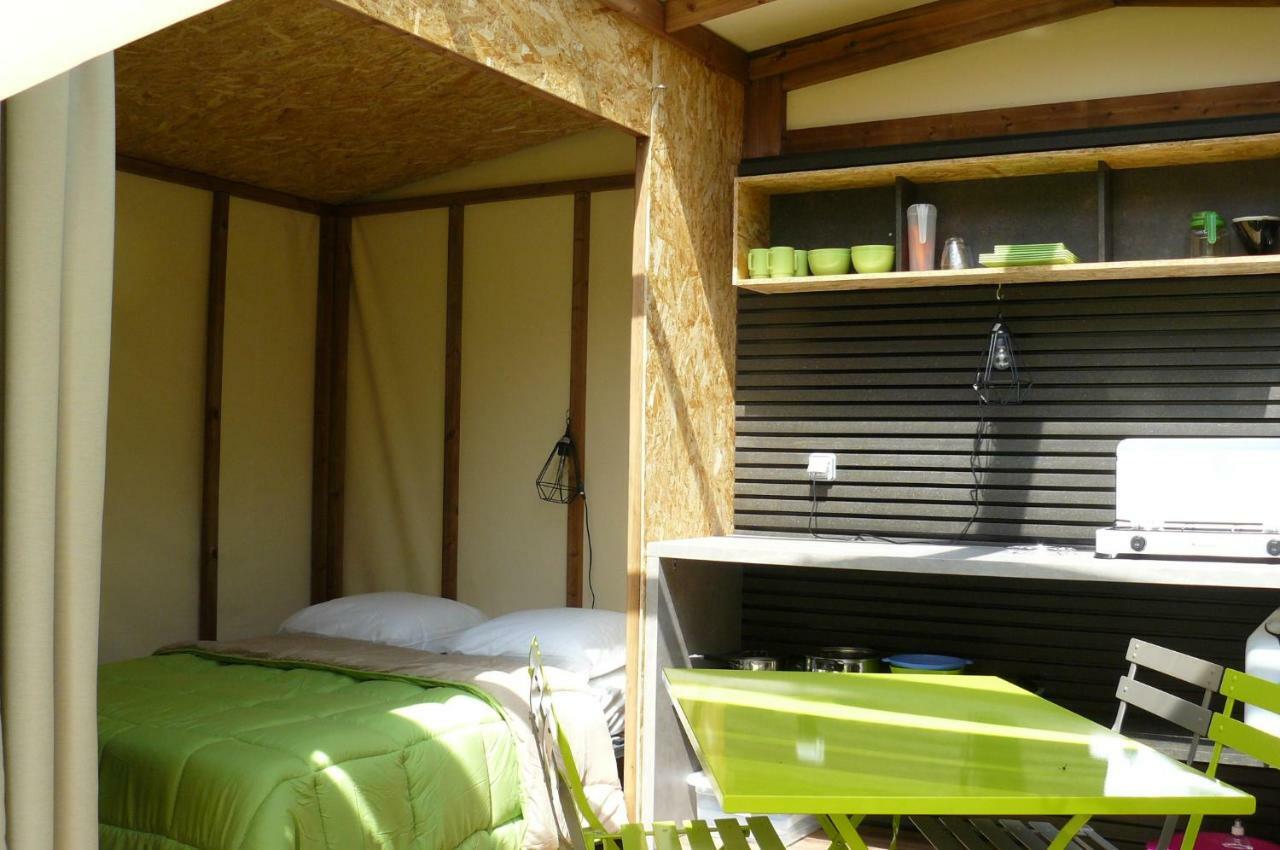 Camping Le Rey Louvie Juzon Εξωτερικό φωτογραφία